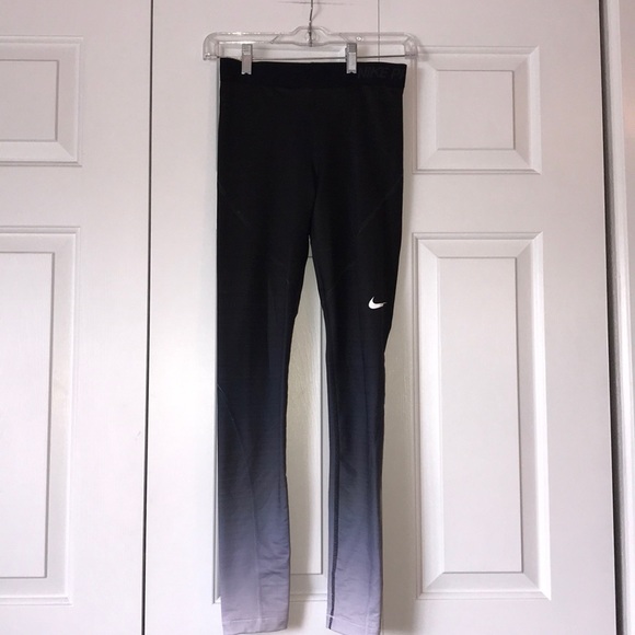 Nike Pants - Nike pro hyperwarm leggings